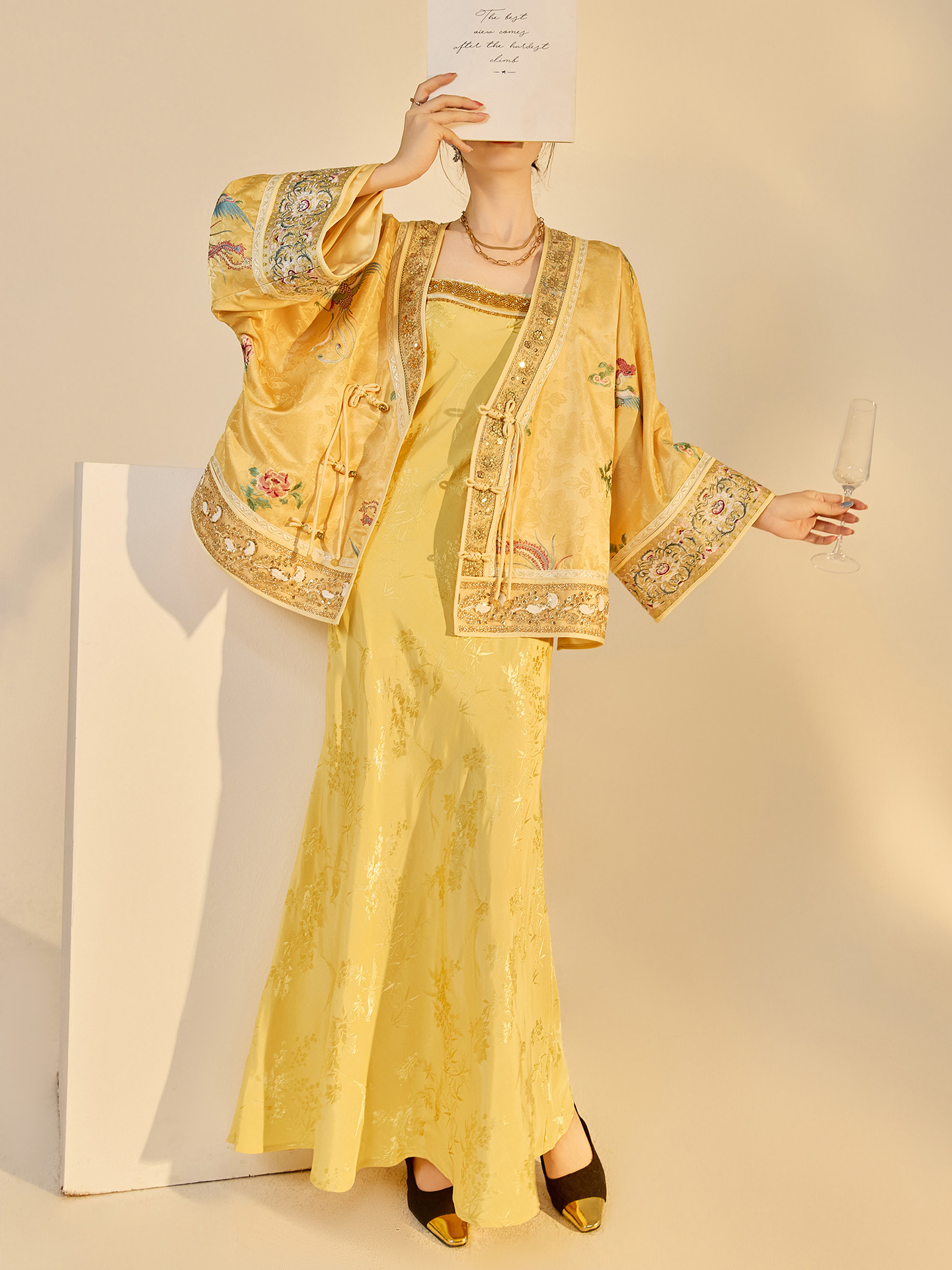 Autumn New Fashion V-neck High - Embroidery Style incelemesi ve fiyatı